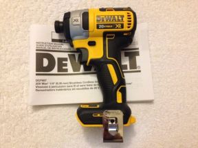 Шуруповёрт-винтовёрт DeWalt DCF887 164Н/м