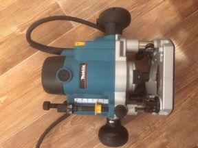 Фрезер Makita RP 1110C