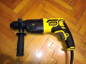 Перфоратор Stanley Fatmax 800 ватт