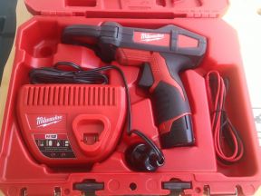  новые токовые клещи Milwaukee 2239-21