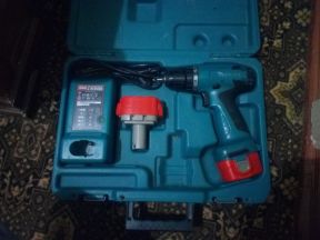 Шуруповерт makita 12 в.,1.3 а/ч