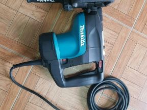 Перфоратор Makita hr4001c