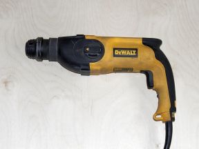 Перфоратор dewalt D25103