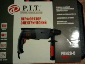 Перфоратор Электрический P.I.T. PBH20-C 700 В