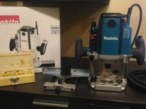 Фрезер Makita RP2300FC