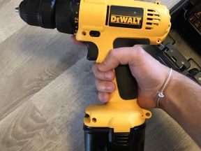 Шуруповерт dewalt DW907