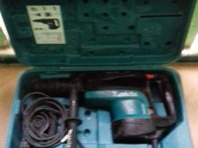 Перфоратор Makita HR5201C