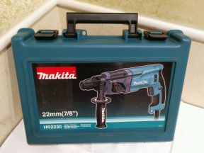 Перфоратор Makita HR2230