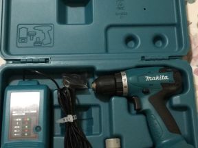 Шуруповерт Дрель Makita 6271D