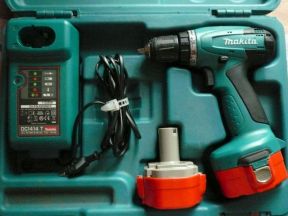 Шуруповерт Makita 6281D