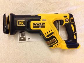 Сабельная пила Dewalt DCS367