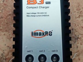Зарядное устройство литиевых аккумуляторов ImaxRC