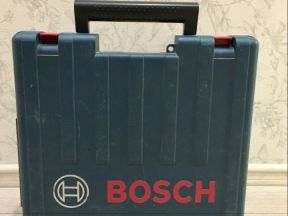 Шуруповёрт Bosch с 3мя аккумуляторами