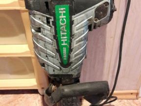 Молоток отбойный Hitachi H65b2