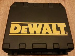 Шуруповерт DeWalt DW927K2