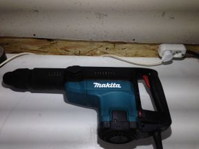 Перфоратор Makita HR 5001C