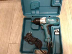 Гайковерт Makita TW 0200