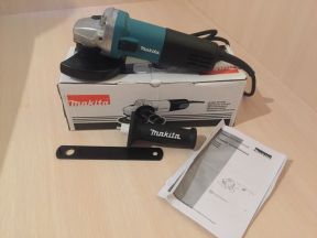 Новая ушм (болгарка) Makita 9555HN