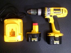 Аккум. ударная дрель-шуруповёрт DeWalt DW981K2