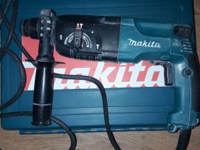 Перфоратор Makita HR2450