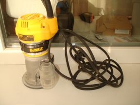 Фрезер dewalt D 26200