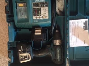 Аккумуляторная дрель-шуруповерт Makita BDF452RFE