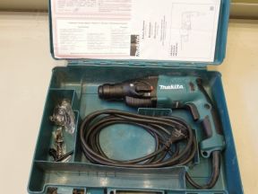 Перфоратор Makita HR1830