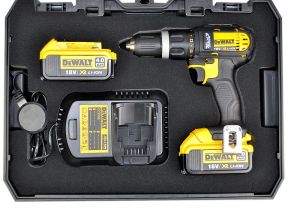 Новый шуруповерт Dewalt DCD785M2 18В 4Ач