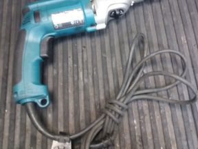 Дрель ударная makita HP2070