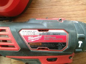 Шуроповерт milwaukee 2408-20 m12