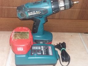 Шуруповёрт Makita 6347D