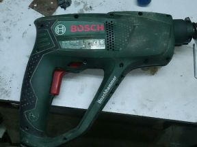 Перфоратор Bosch PBH 2100 RE