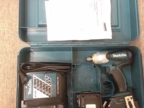 Аккумуляторный гайковерт ударный makita DTW250