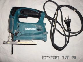 Лобзик Makita 4329