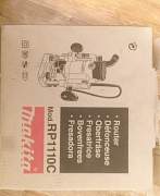 Фрезер Makita RP 1110C