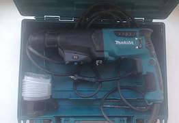 Перфоратор Makita HR2610