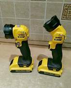 Светодиодный фонарь dewalt DCL040