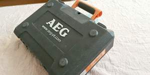 Аккумуляторный шуруповерт AEG BSS 12C LI-202C