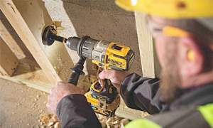 Ударная дрель Dewalt DCD996