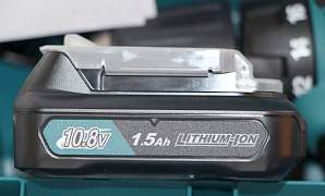 Новый шуруповерт Makita DF331dwye 10.8В 1.5 Ач