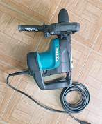 Перфоратор Makita hr4001c