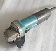 Болгарка Makita 9558HN