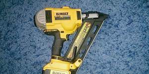 Нейлер Dewalt DCN 692 (под заказ )