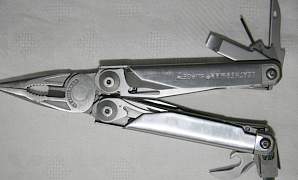 Leatherman Surge