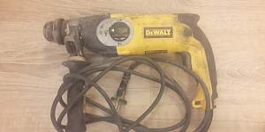 Перфораторы DeWalt 25123 и Интерскол П-26800эр