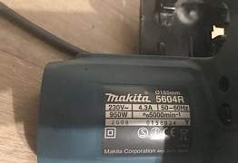 Дисковая пила Makita 5604R