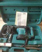 Перфоратор Makita HR3210 C