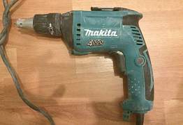 Шуруповёрт Makita