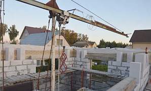 Строительный кран для газобетона
