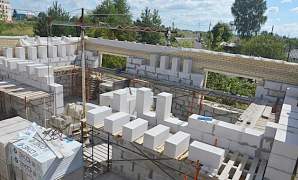 Строительный кран для газобетона